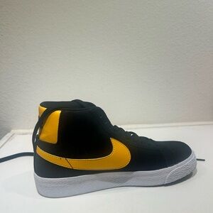 Yellow and black high top Nike sneakers, worn once, size 6